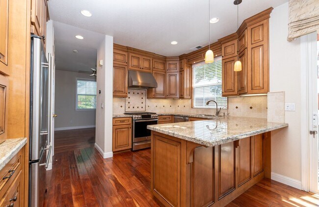 Building Photo - 3102 Cassia Ct