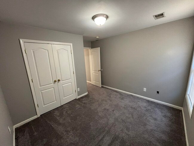 Building Photo - 160 Blue Heron Pl