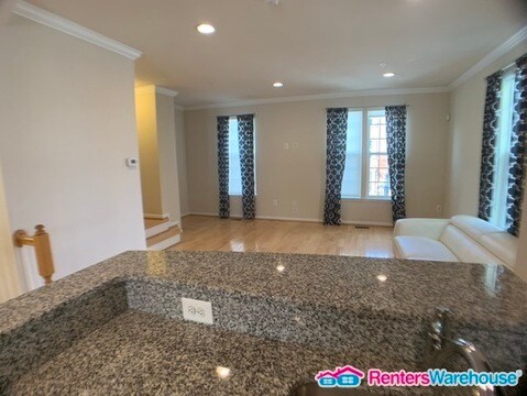 Building Photo - 7440 Singers Way
