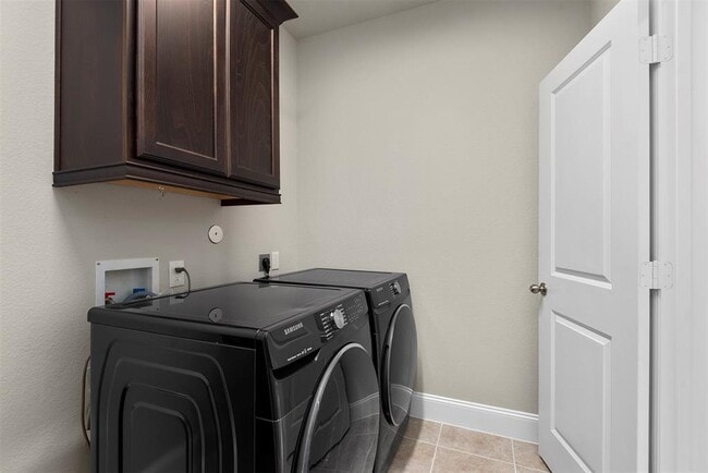 Building Photo - 22096 Volante Dr