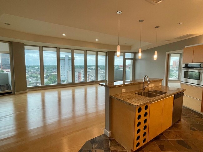 Primary Photo - Luxury 2 Bed 2.5 Bath Condo in Central OKC