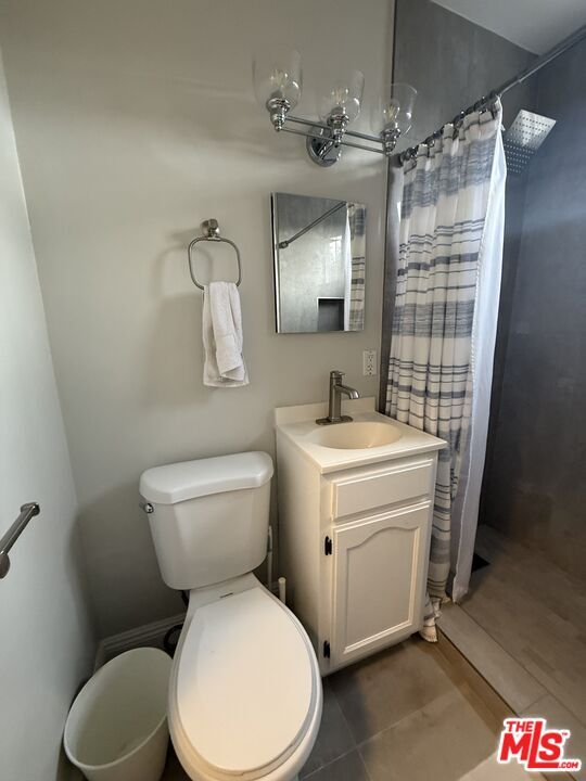 Building Photo - 2123 S Orange Dr