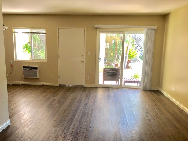 Building Photo - 8740 Owensmouth Ave