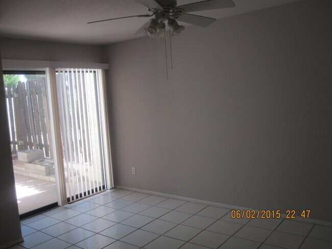 Building Photo - 3394 N Glen Creek Dr