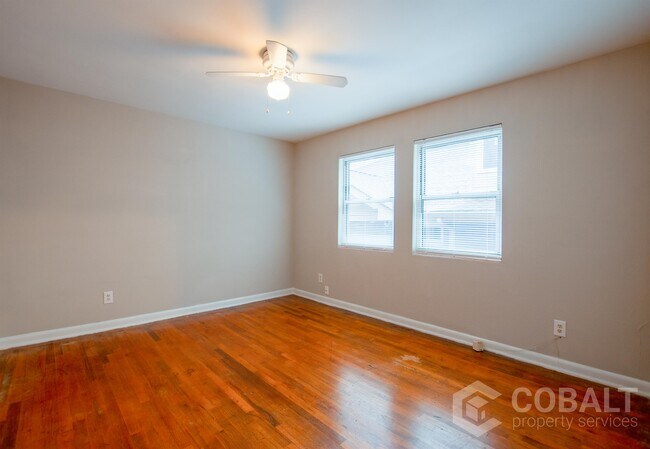 Building Photo - 944 St Charles Ave NE