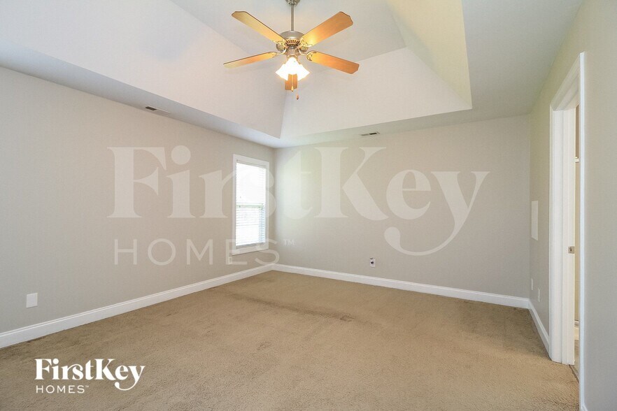 Building Photo - 4012 Ballard Farm Rd