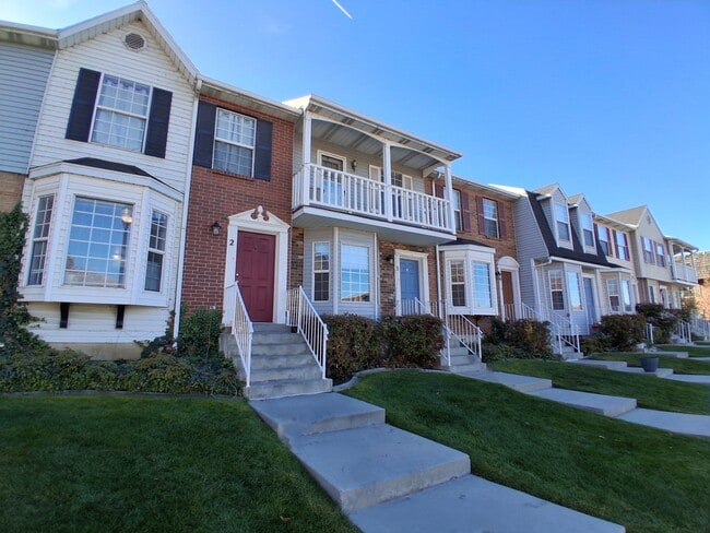 Primary Photo - 695 N 100 E