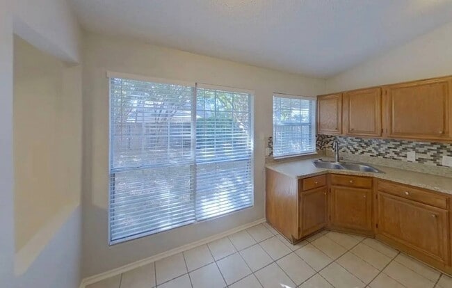 Building Photo - 2604 Country Creek Ln