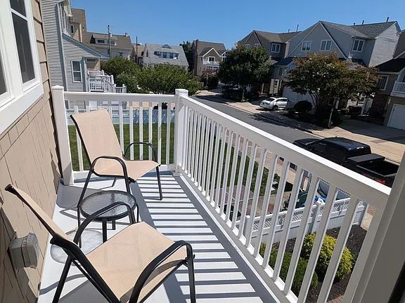 Building Photo - This newly renovated south side Ventnor, NJ beach house is available for rent