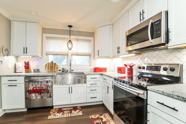 Building Photo - 157 Mickey Rd