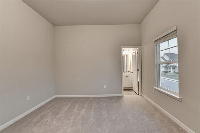 Building Photo - 461 Paxton LN
