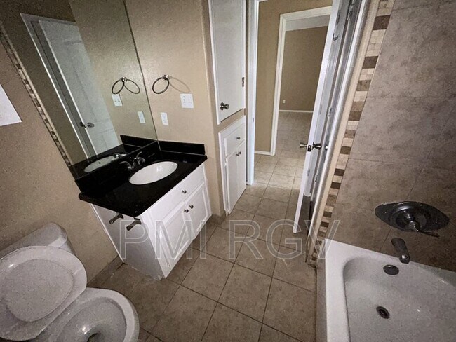 Building Photo - 200 W Amy Dr