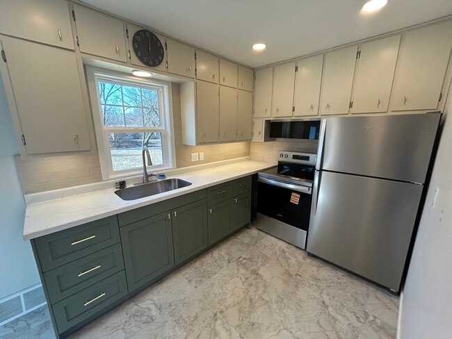 Building Photo - 1810 Logan St