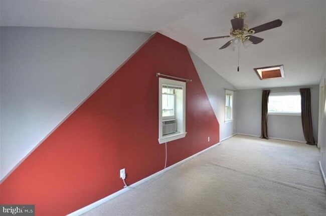 Building Photo - 2400 Arlington Blvd