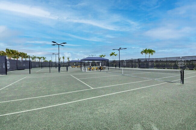 Building Photo - 17222 Blue Bayou Dr