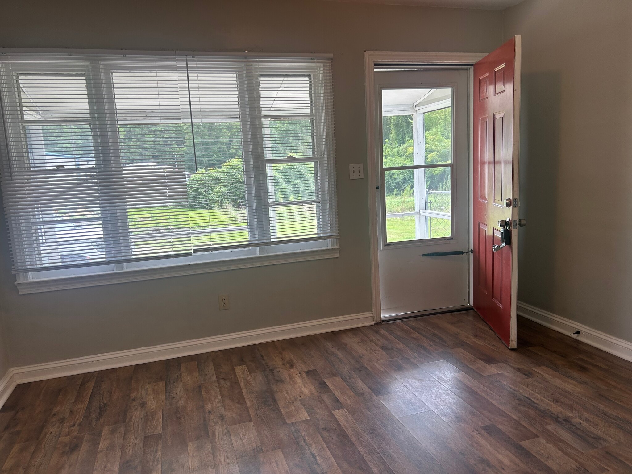 Building Photo - 713 Tallman Cir