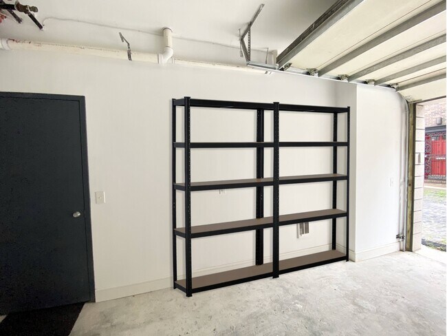 Building Photo - 313 Court St