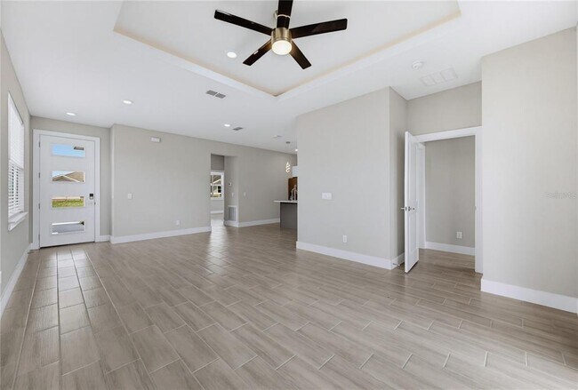 Building Photo - 804 Colville Dr