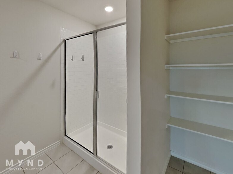 Building Photo - 4101 Black Canyon Dr