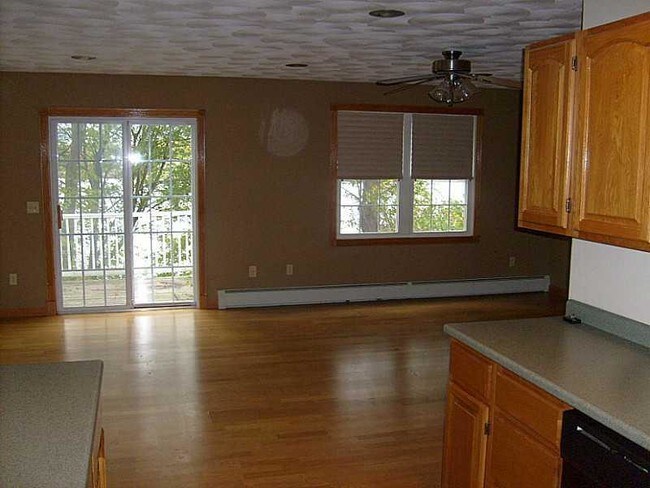 Building Photo - 51 Shattock Ave