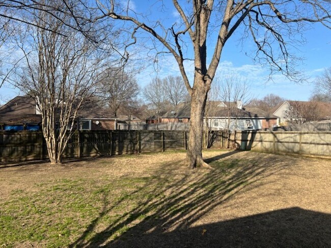 Building Photo - 290 Rose Trellis Rd