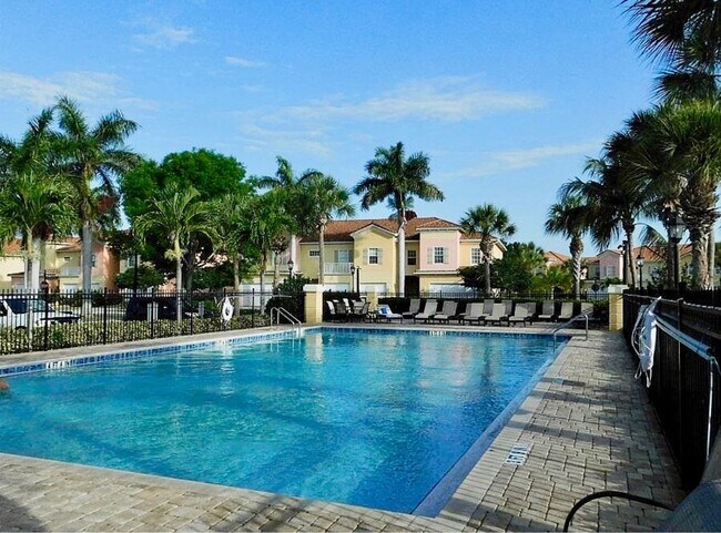 Building Photo - 3/2.5 Attached Villa in Sail Harbour