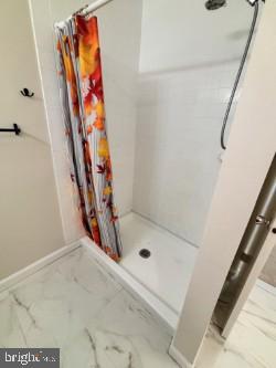 Building Photo - 9926 Great Oaks Way