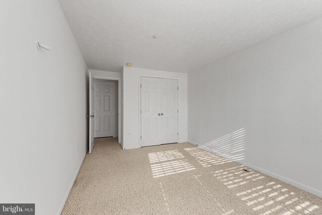 Building Photo - 4122 Maple Path Cir