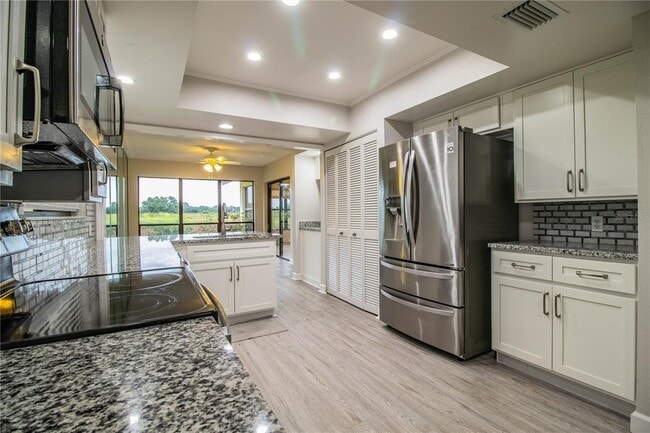 Building Photo - 4315 Creekwood Ln