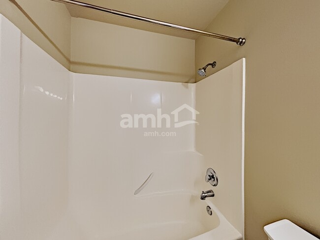 Building Photo - 1956 Lynx Ave SW