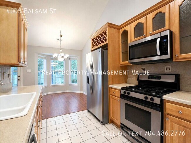 Building Photo - 4005 Balsam St