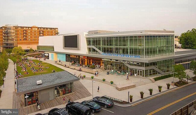 Building Photo - 7759 New Providence Dr