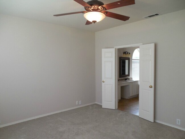 Building Photo - 2709 Dunbar Dr