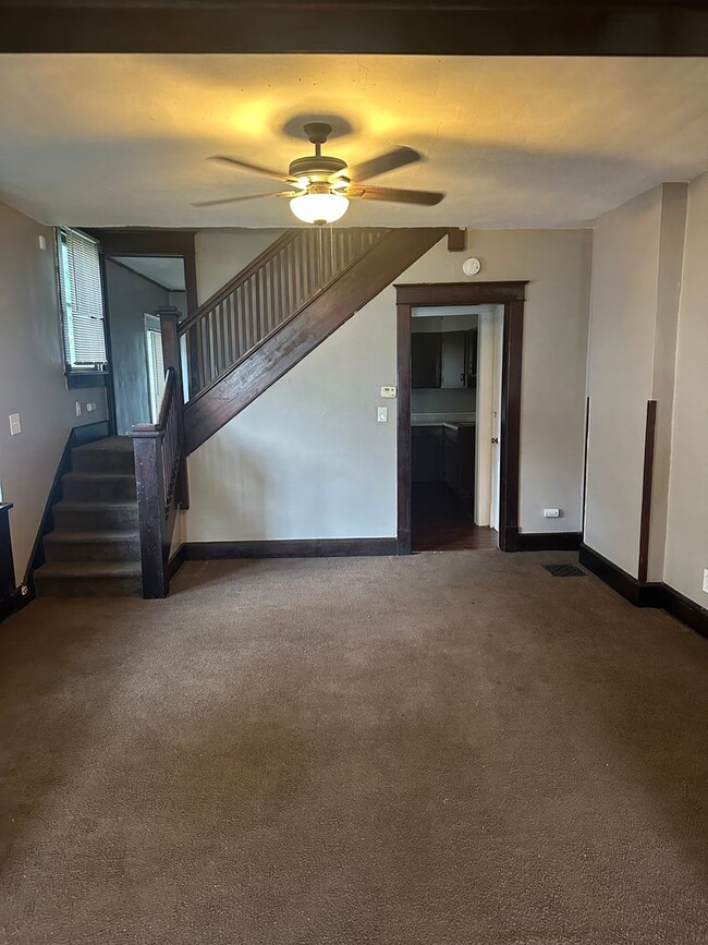 Building Photo - 636 N Oakland Ave