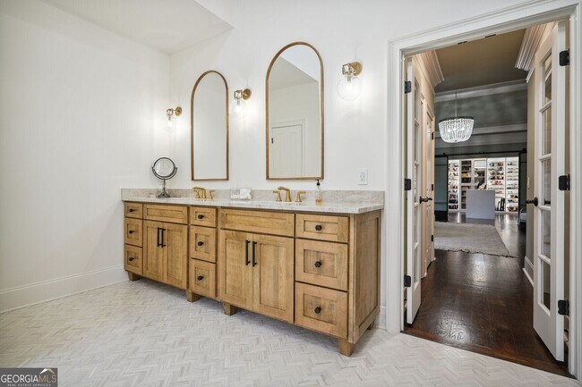 Building Photo - 1930 Northside Dr NW