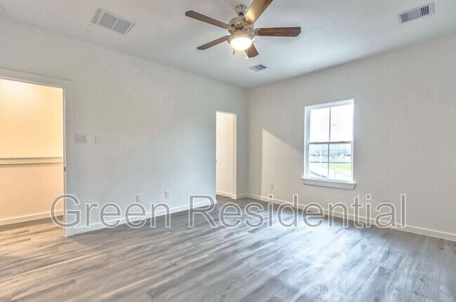 Building Photo - 4810 Centipede Rd