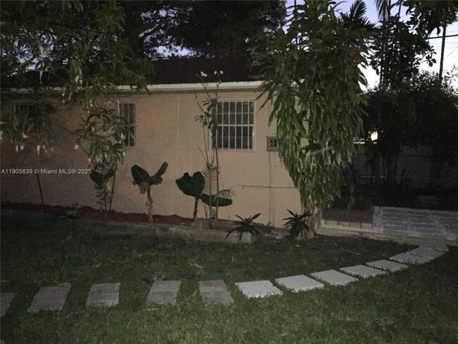 Primary Photo - 4440 SW 1st St