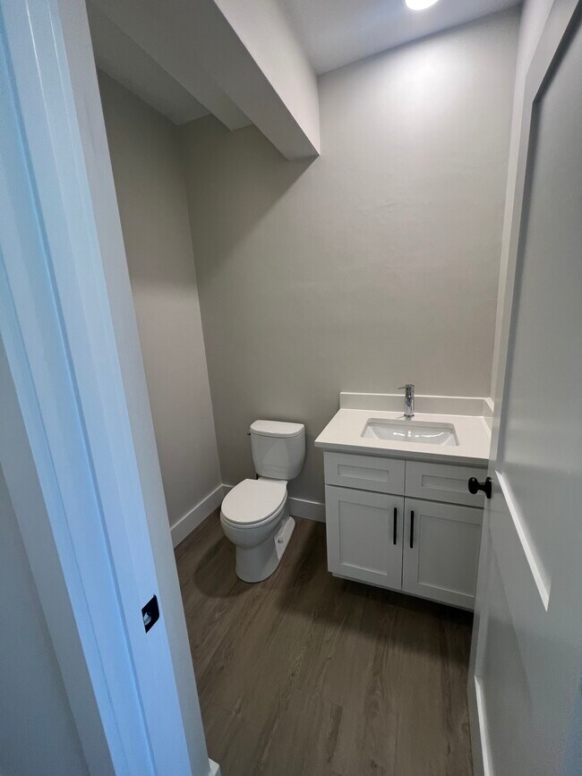 Building Photo - 133 Harrishof St