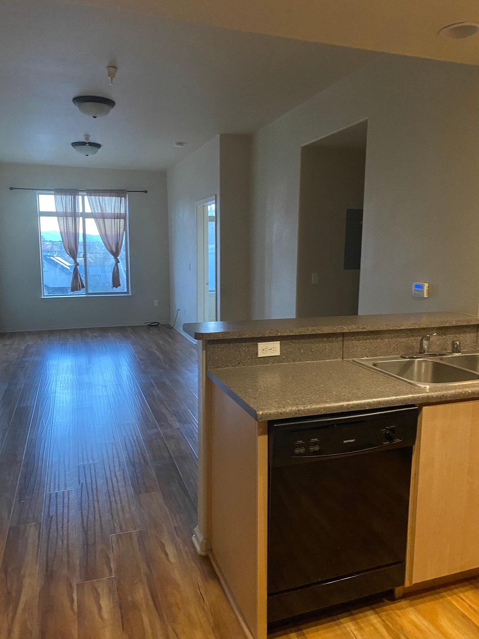 Building Photo - 1300 Market St