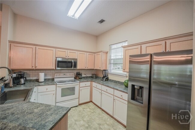 Building Photo - 618 Laurel Hill Cir