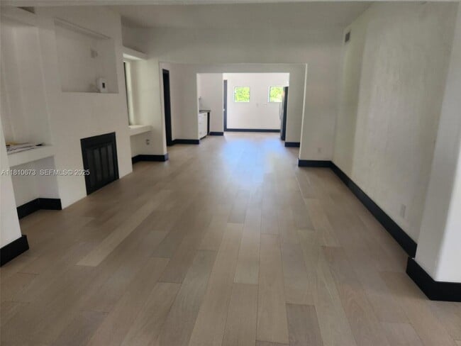 Building Photo - 241 Palmetto Dr