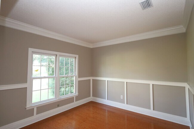 Building Photo - 1054 Ridge Rd