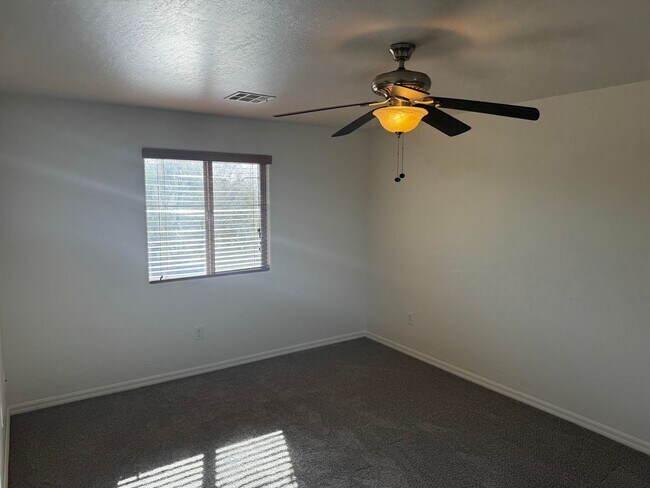 Building Photo - Aliante Home for Rent - 3 Bed, 2.5 Bath with 2 Car Garage