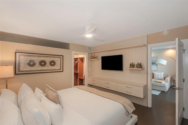 Building Photo - 2301 Collins Ave