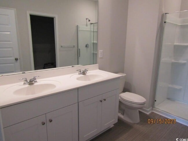 Building Photo - 905 Vernal Pl