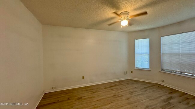 Building Photo - 3696 Barbizon Cir N