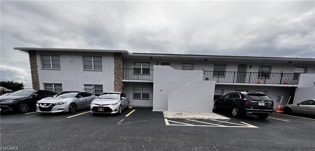 Building Photo - 1248 SE 7th St