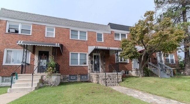 Building Photo - 3 Bedroom Home 21206