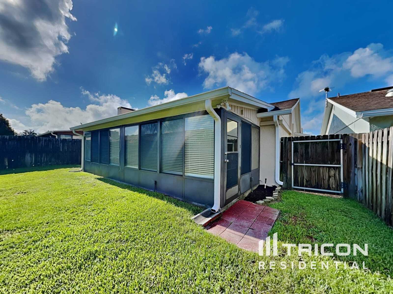 Building Photo - 4005 Cypress Landing S
