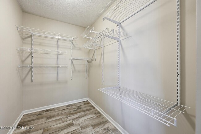 Building Photo - 335 Palos Ct